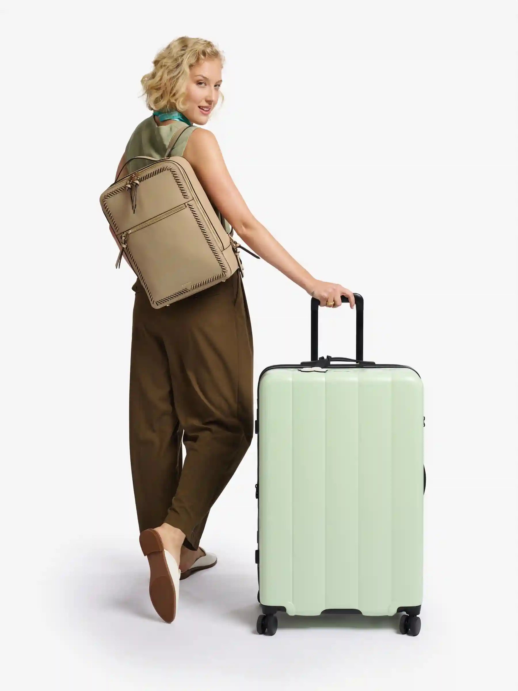 calpaktravelmalls.com