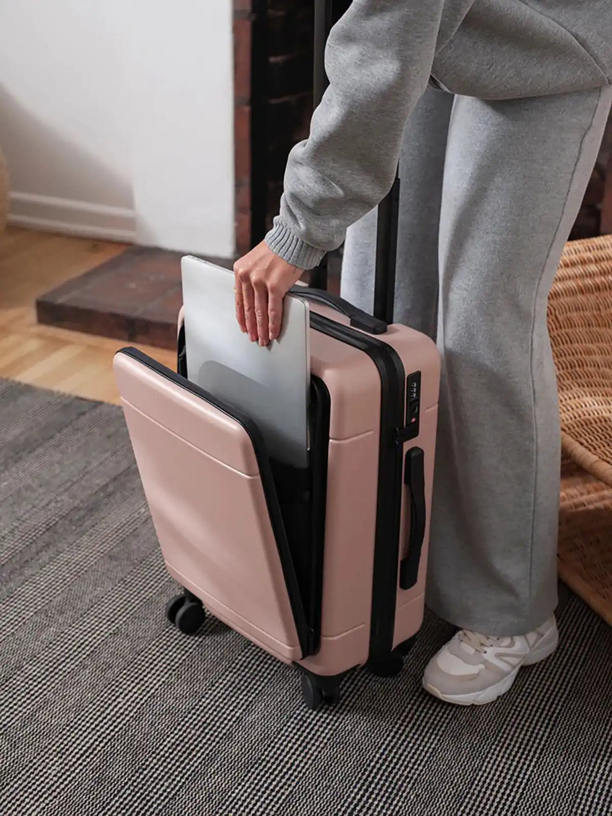 calpaktravelmalls.com