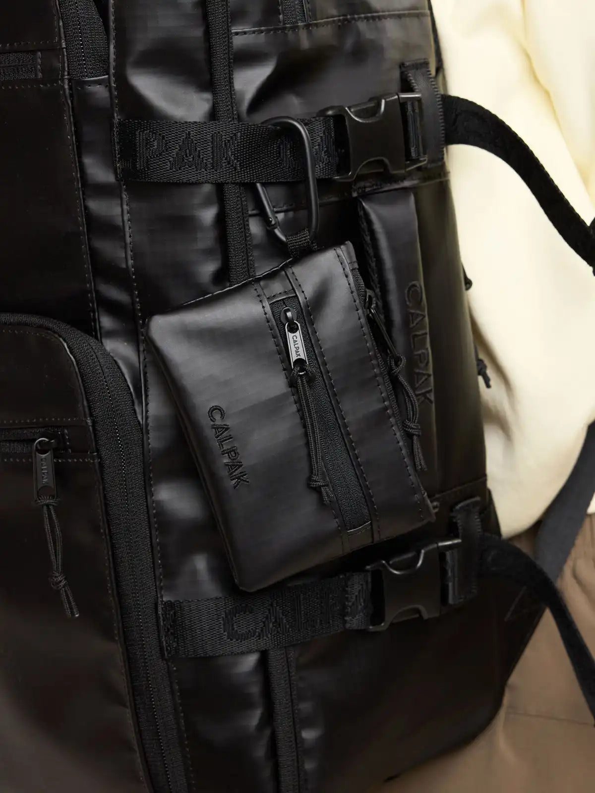calpaktravelmalls.com