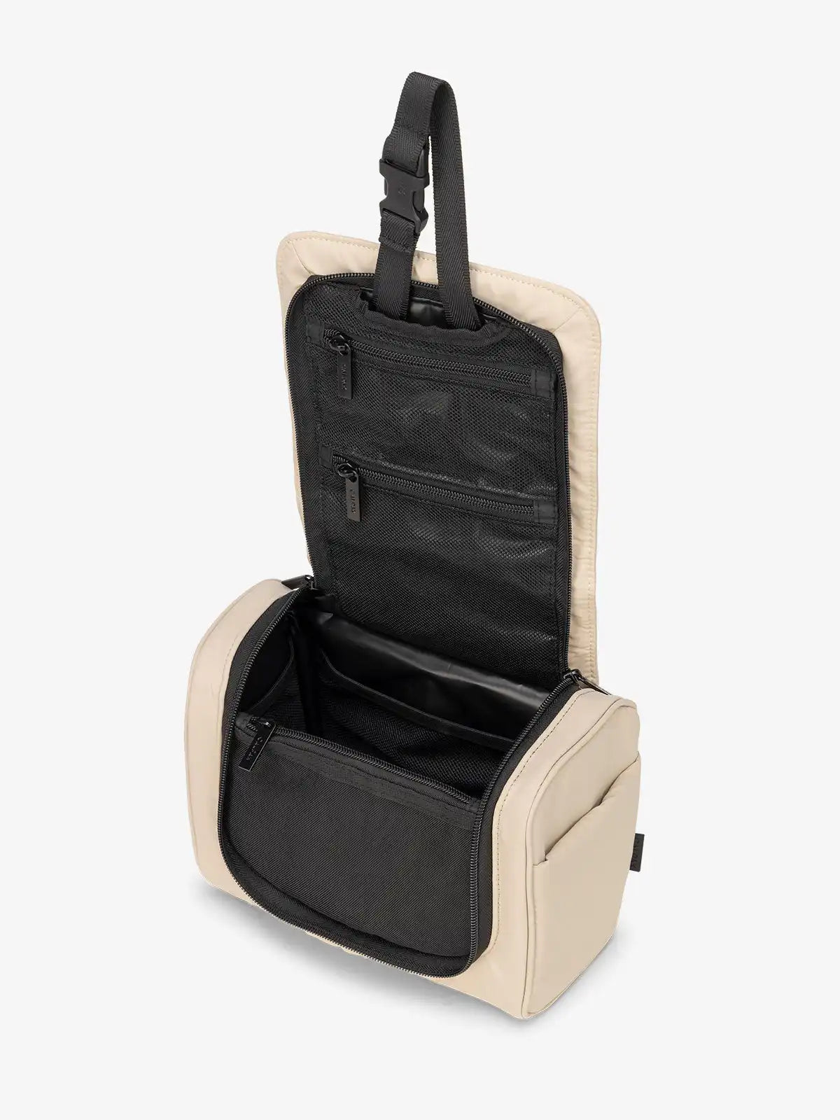 calpaktravelmalls.com