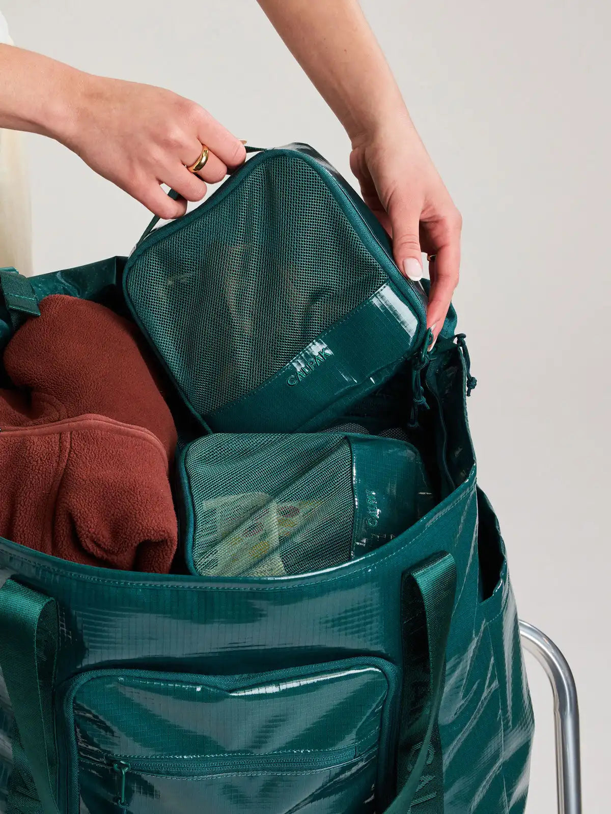 calpaktravelmalls.com