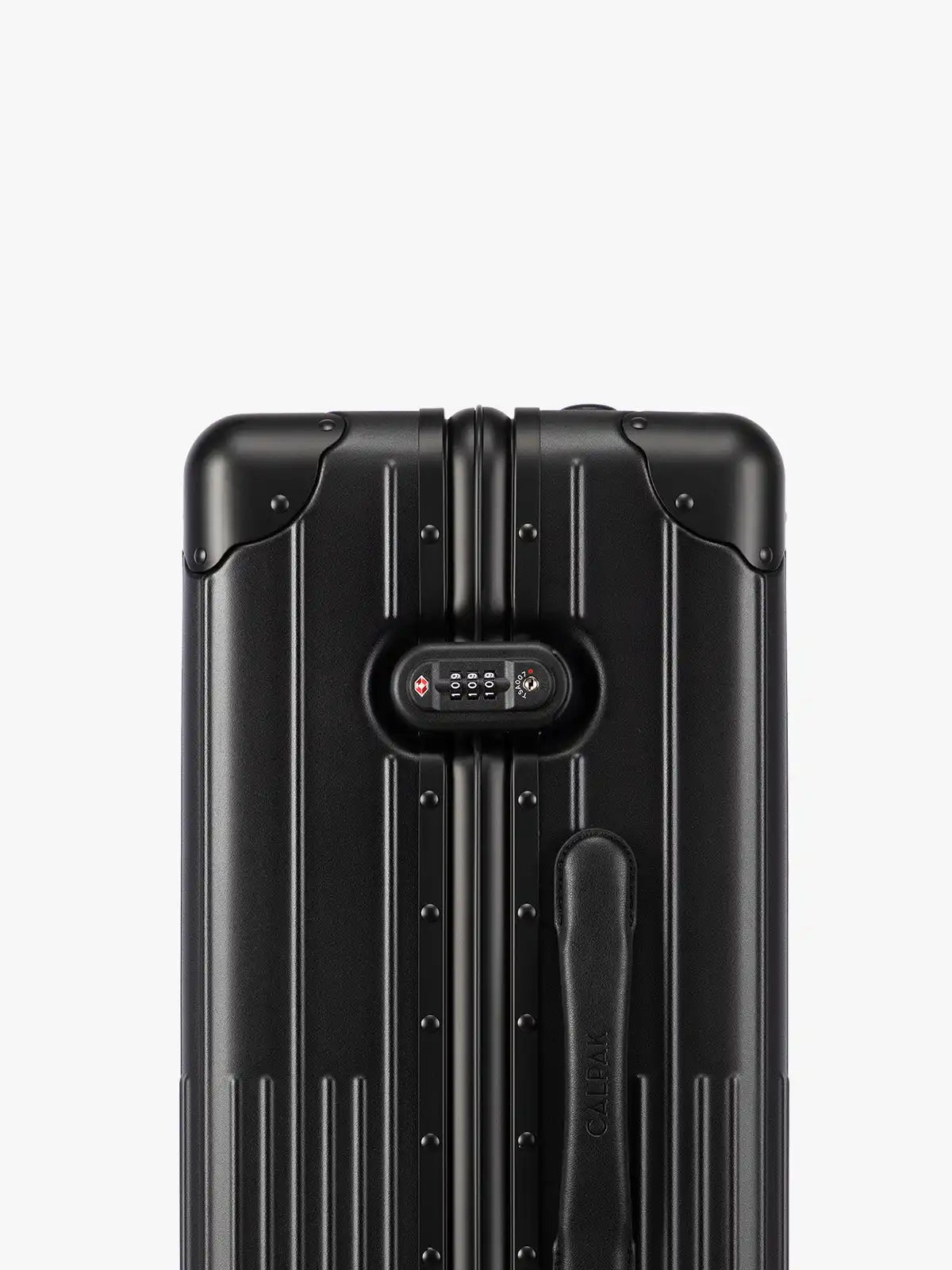 calpaktravelmalls.com