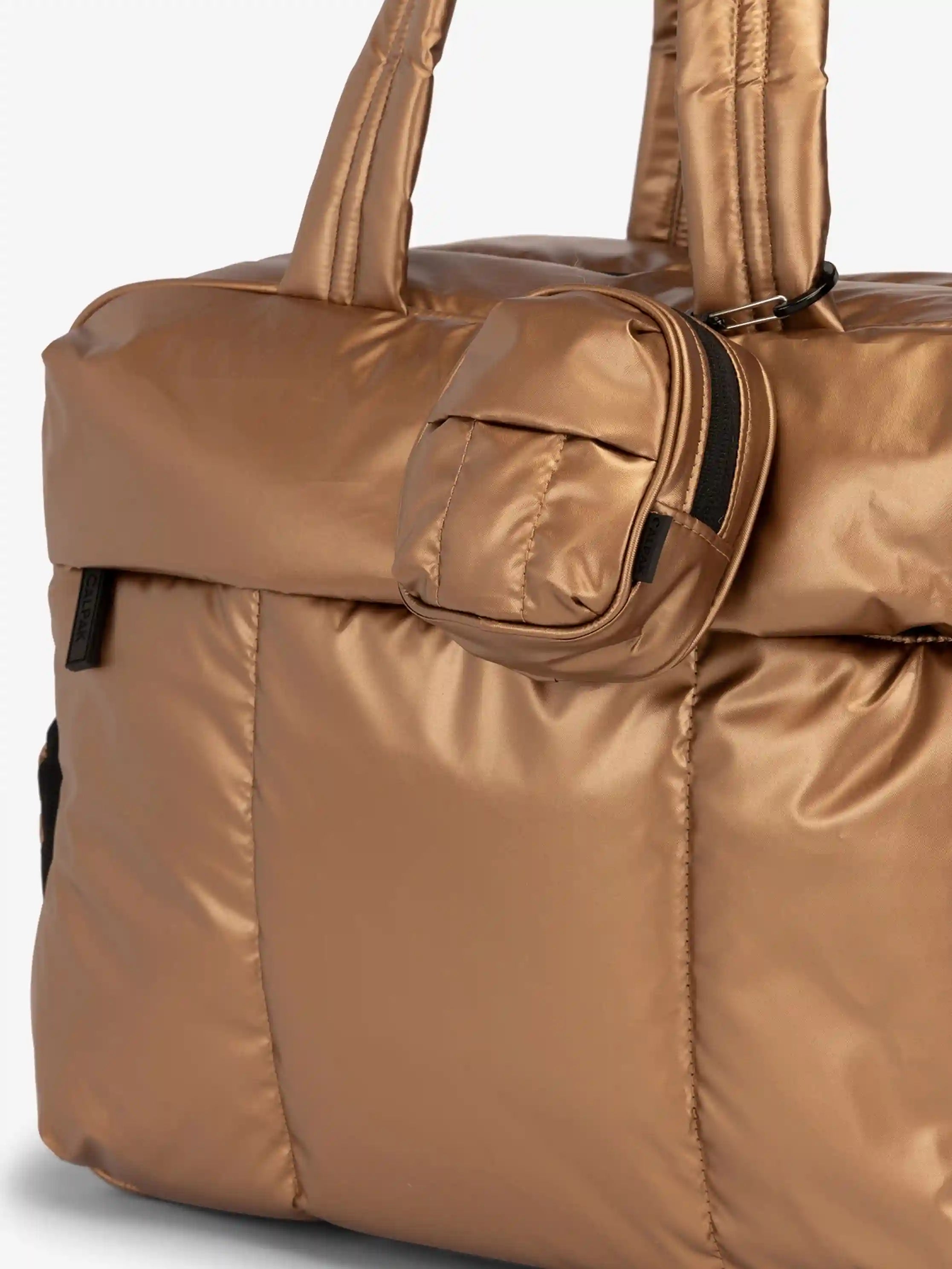 calpaktravelmalls.com