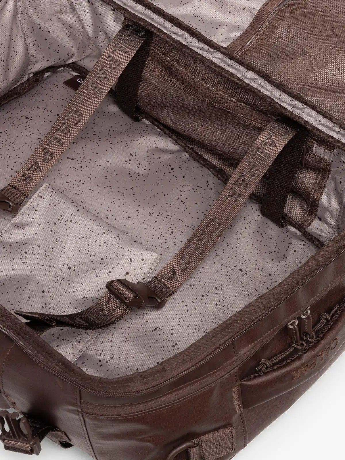 calpaktravelmalls.com