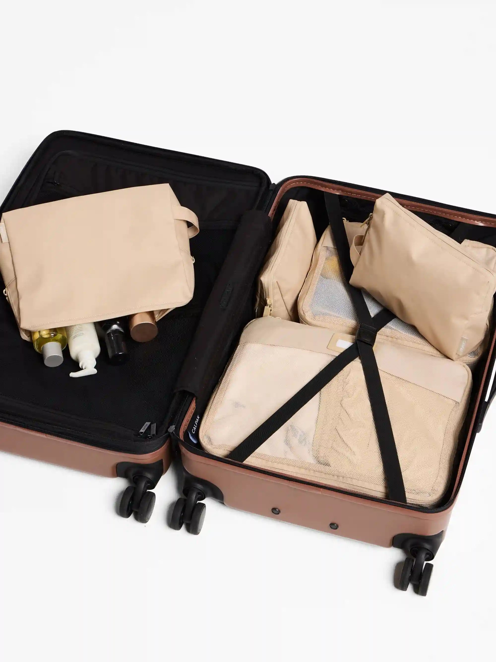 calpaktravelmalls.com