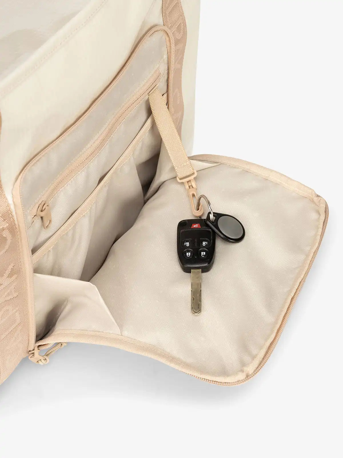calpaktravelmalls.com