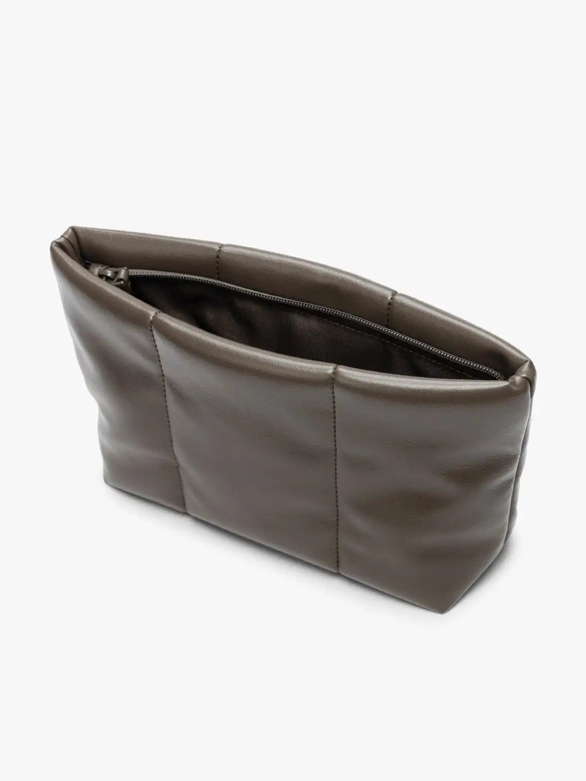 calpaktravelmalls.com