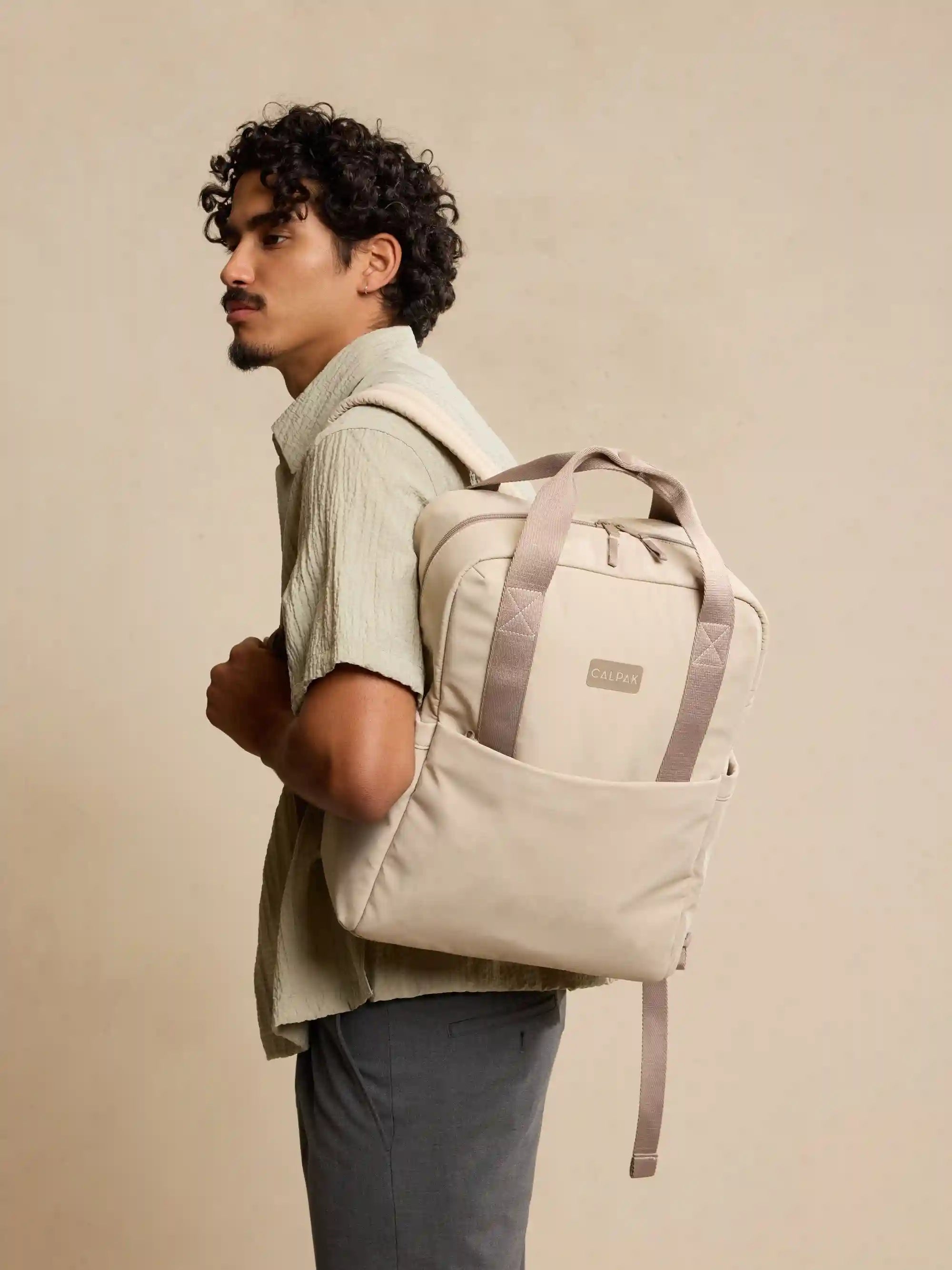 calpaktravelmalls.com