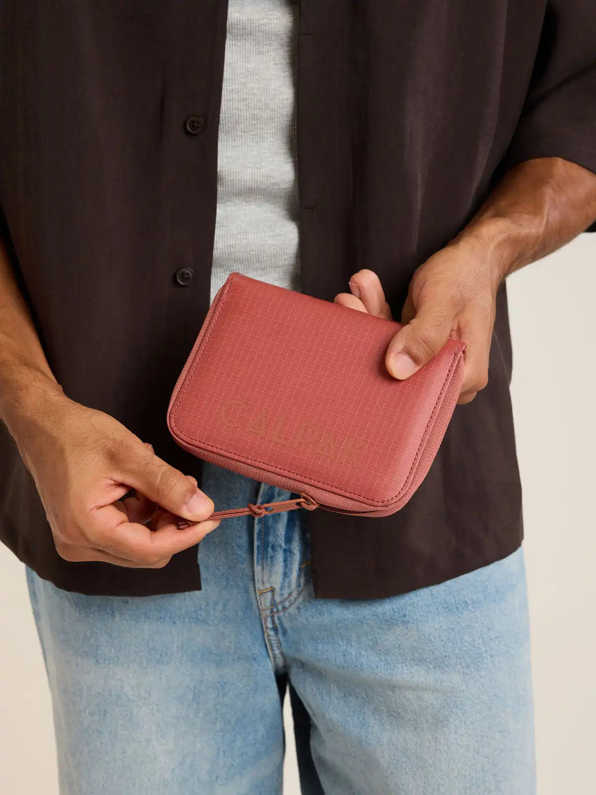 calpaktravelmalls.com