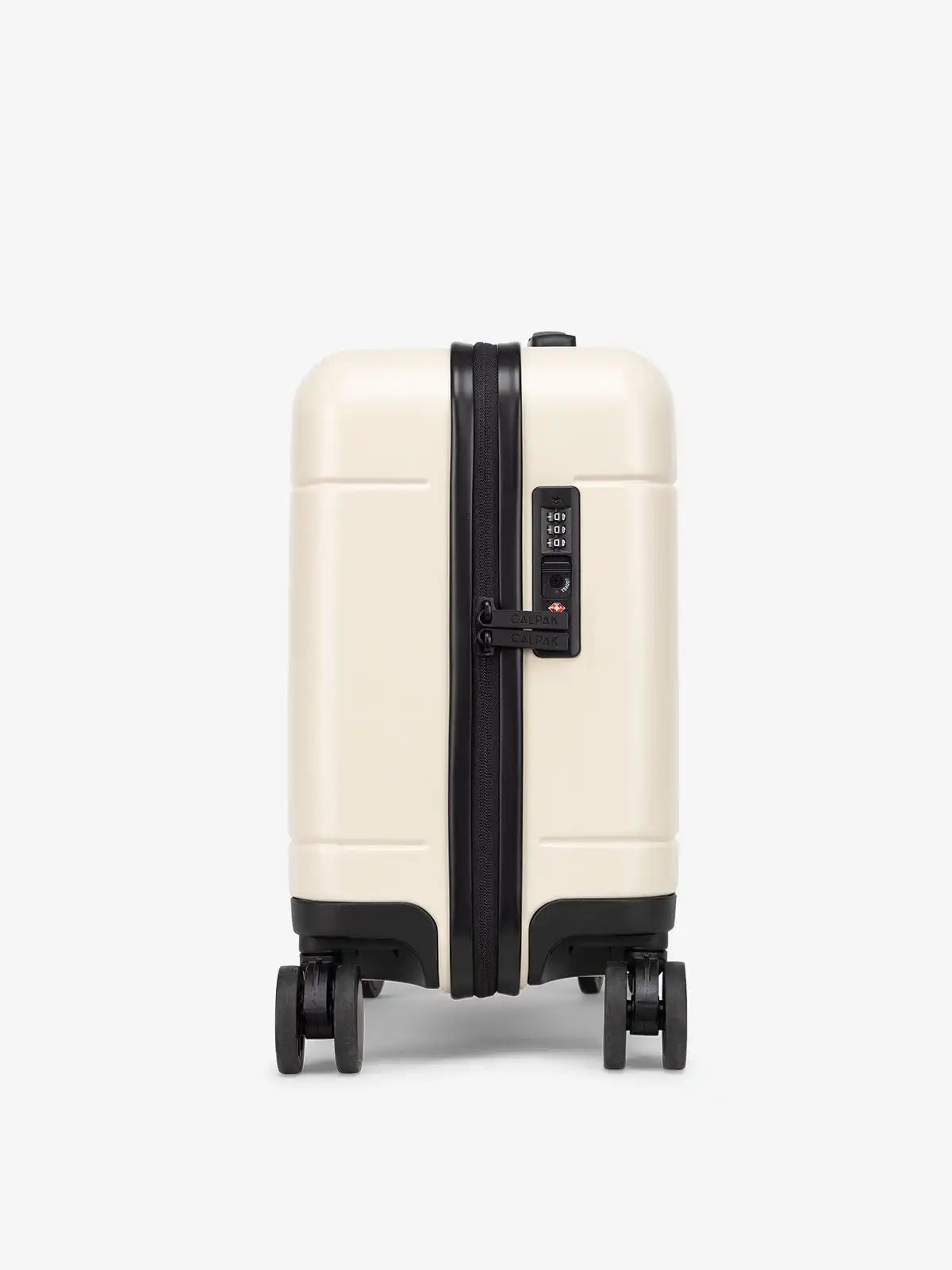 calpaktravelmalls.com