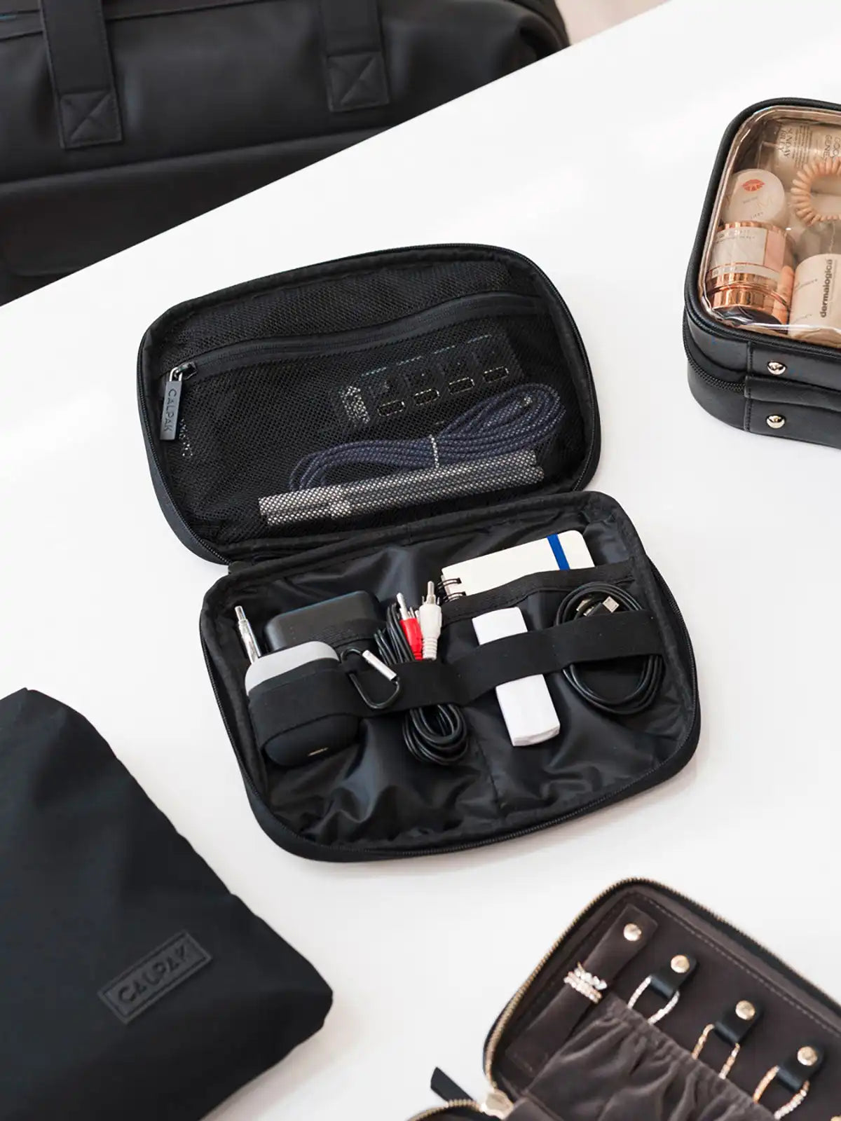 calpaktravelmalls.com