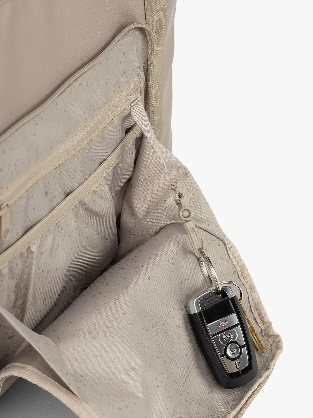 calpaktravelmalls.com