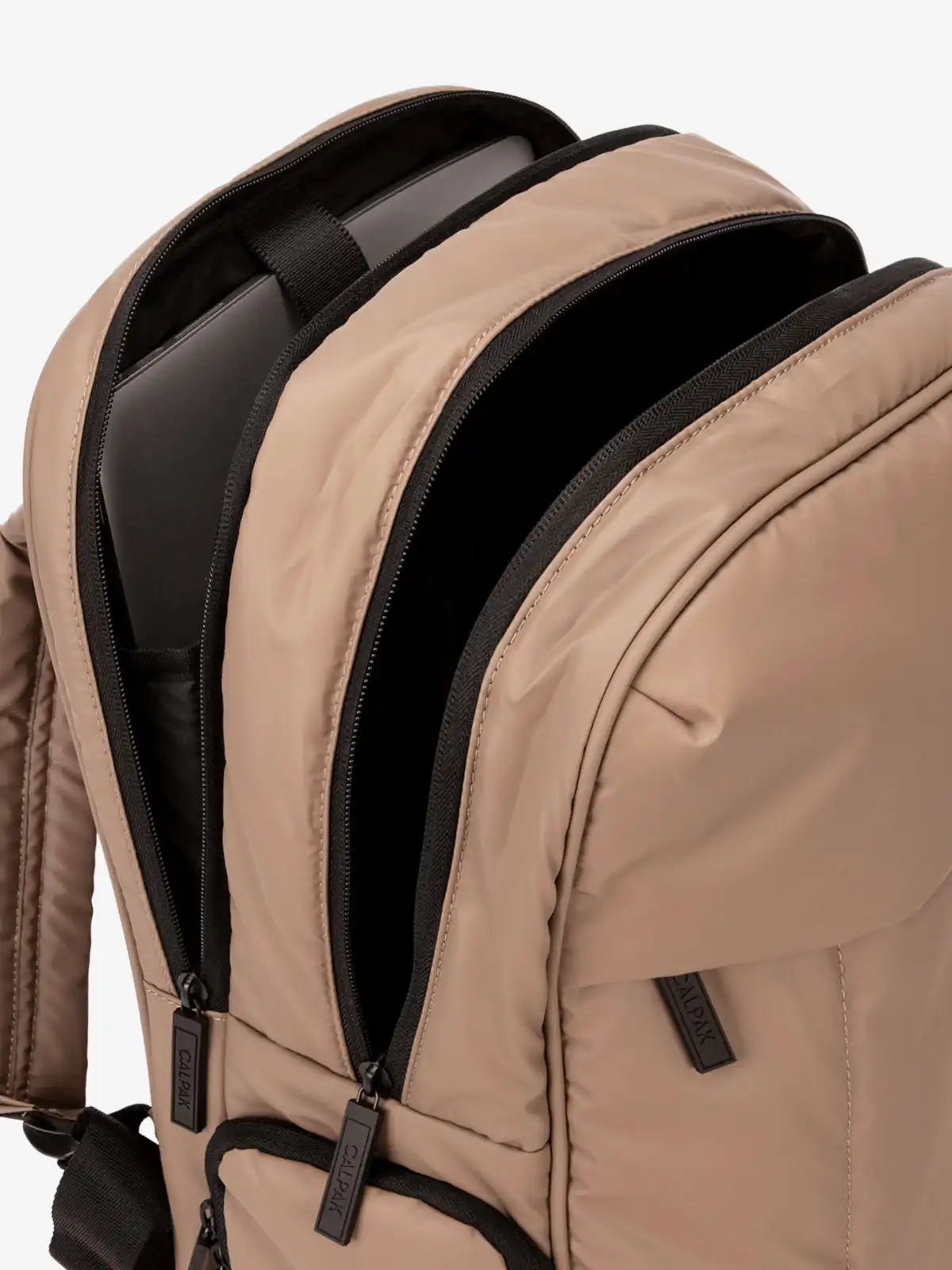 calpaktravelmalls.com