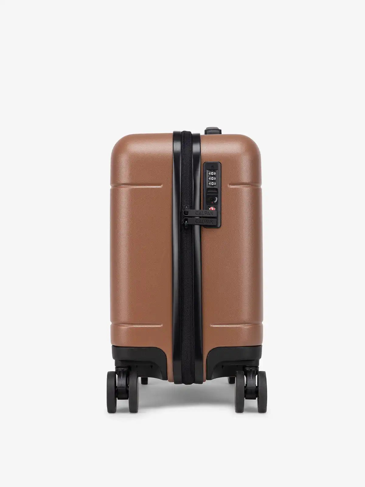 calpaktravelmalls.com