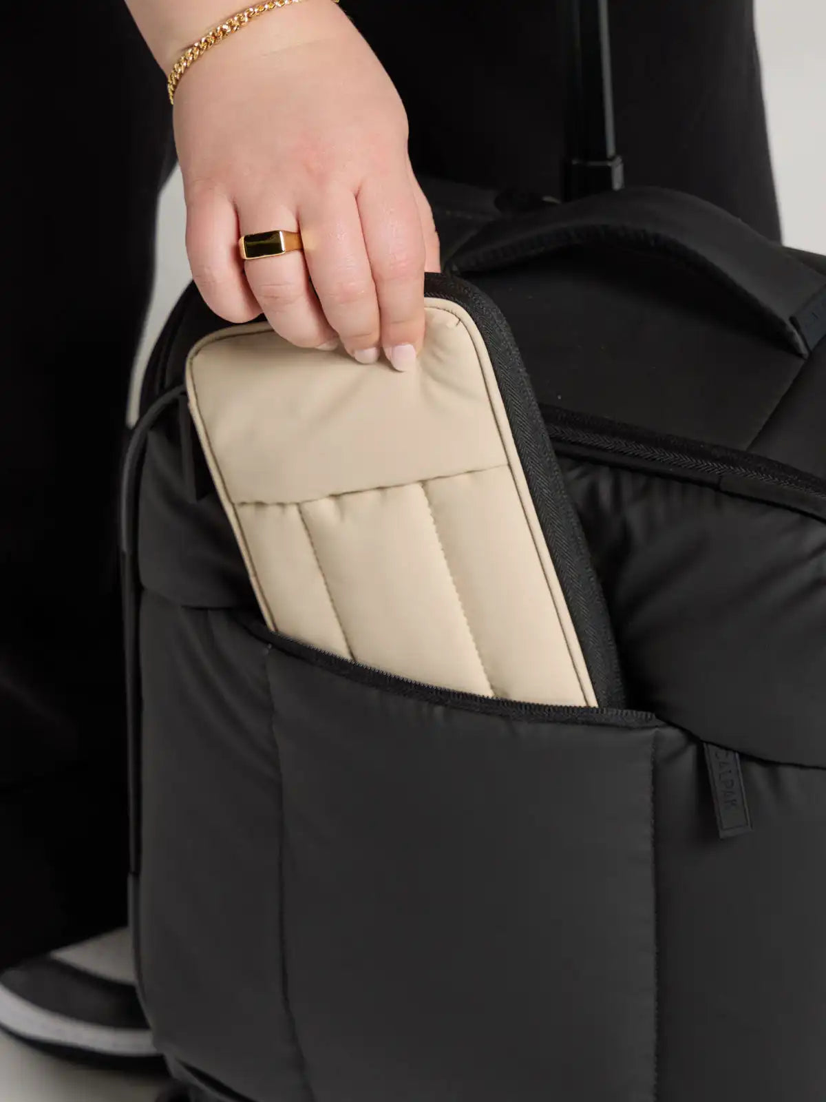 calpaktravelmalls.com