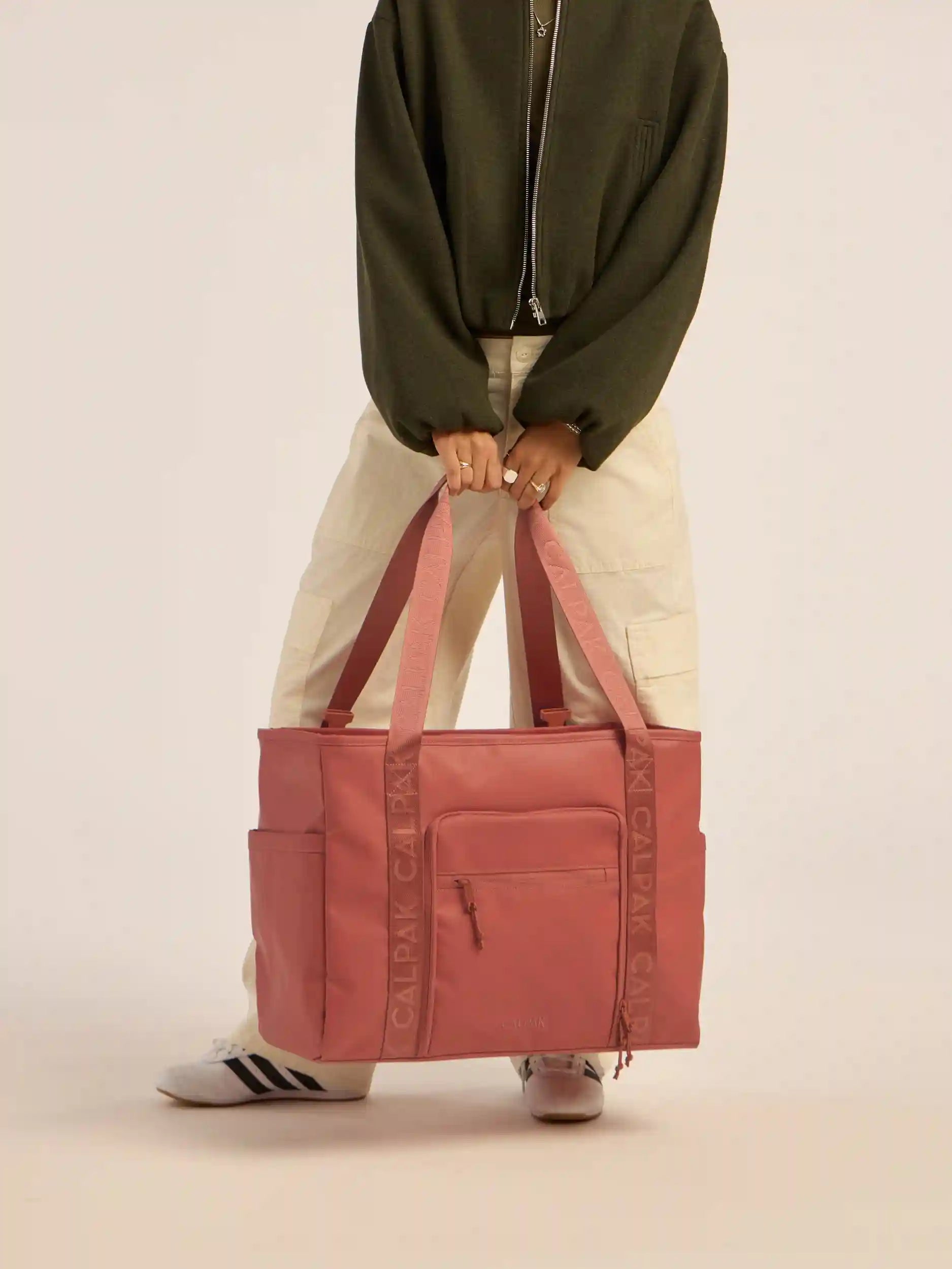 calpaktravelmalls.com