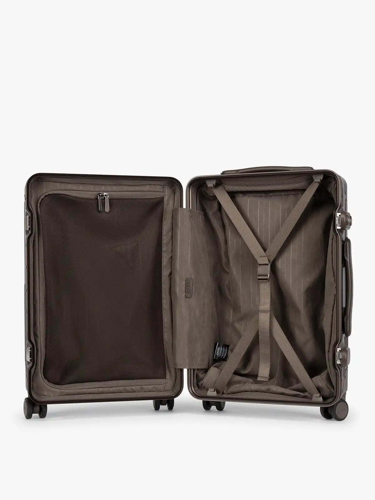 calpaktravelmalls.com