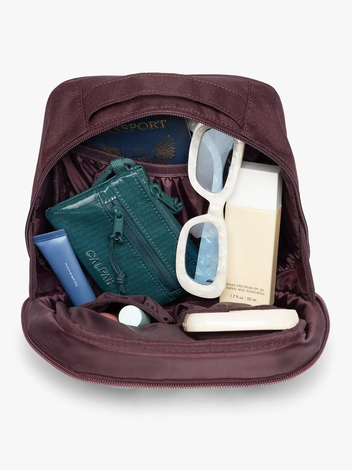 calpaktravelmalls.com