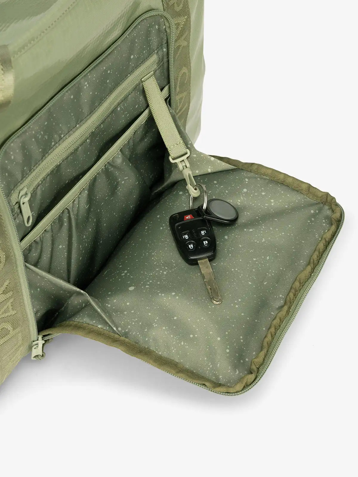 calpaktravelmalls.com