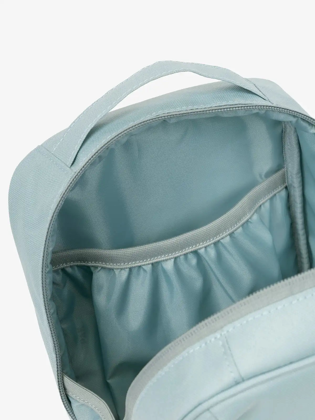 calpaktravelmalls.com