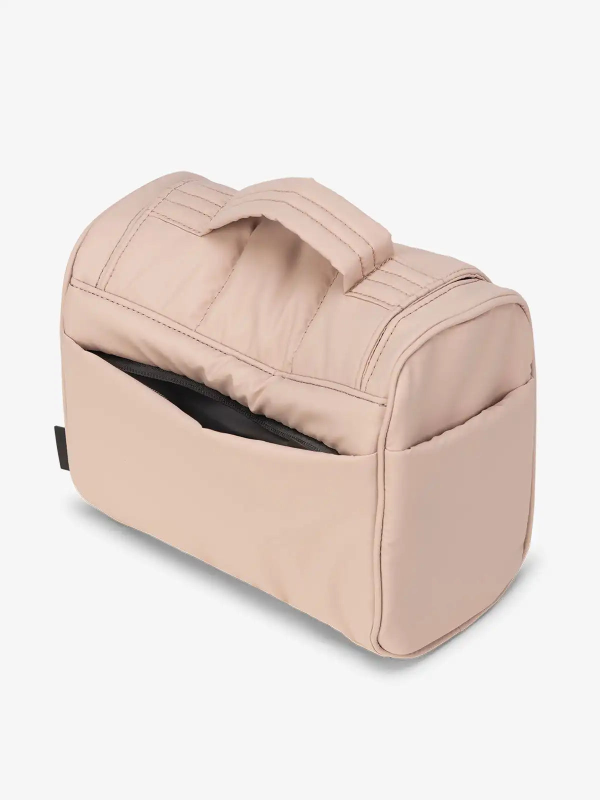 calpaktravelmalls.com