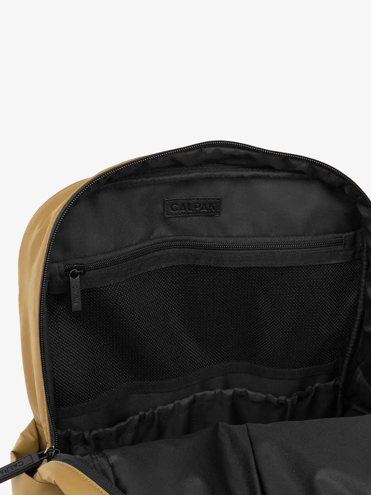 calpaktravelmalls.com