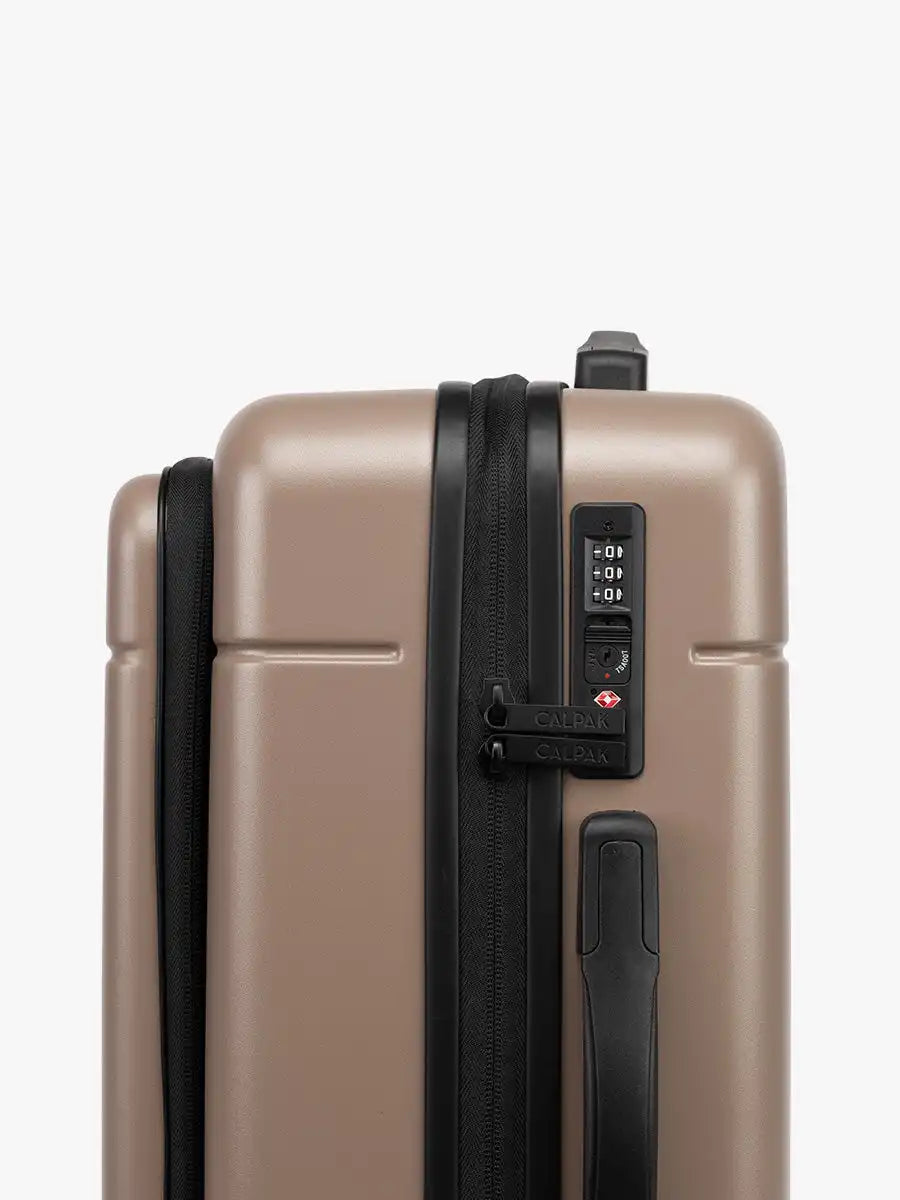 calpaktravelmalls.com