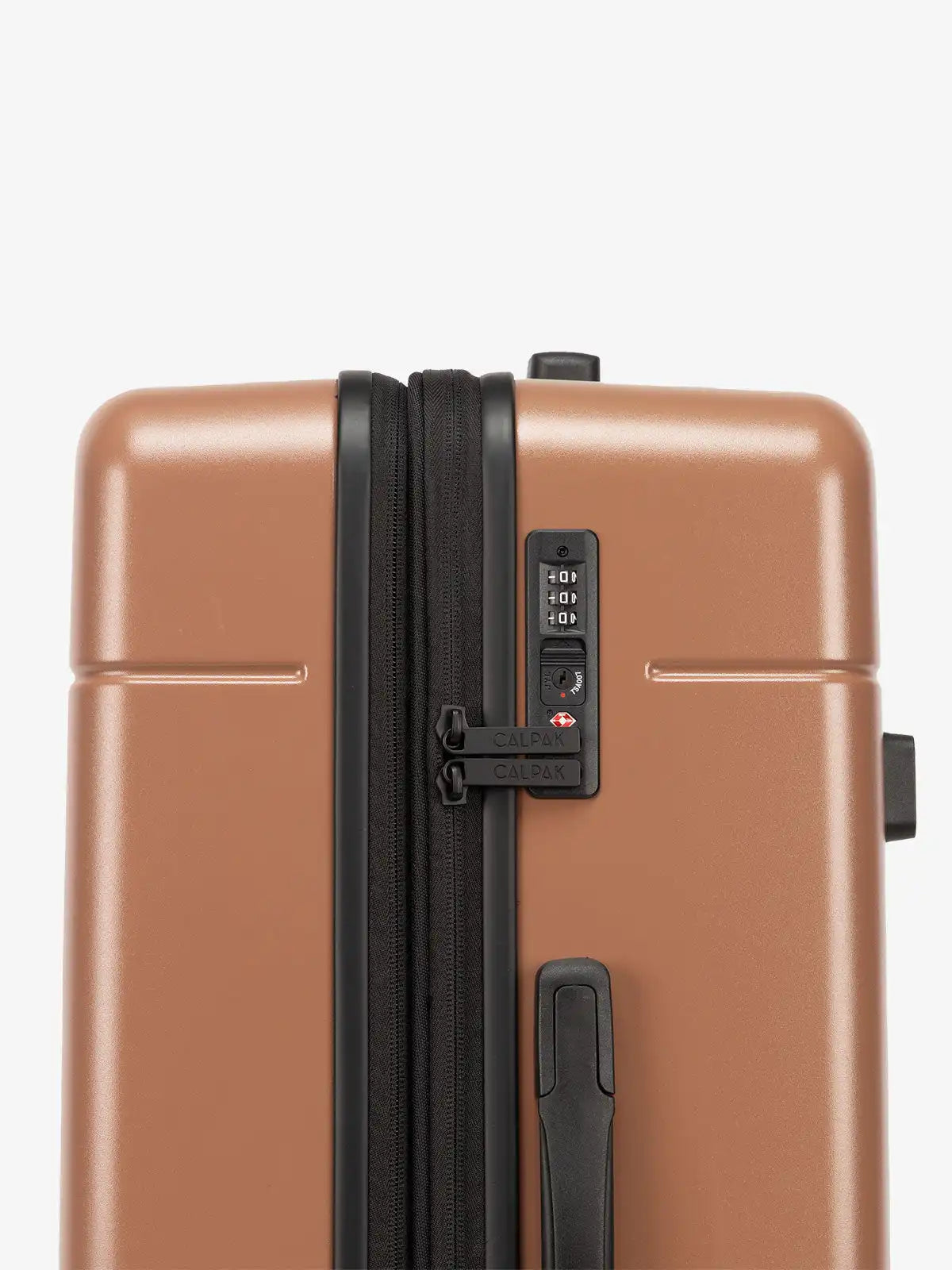 calpaktravelmalls.com