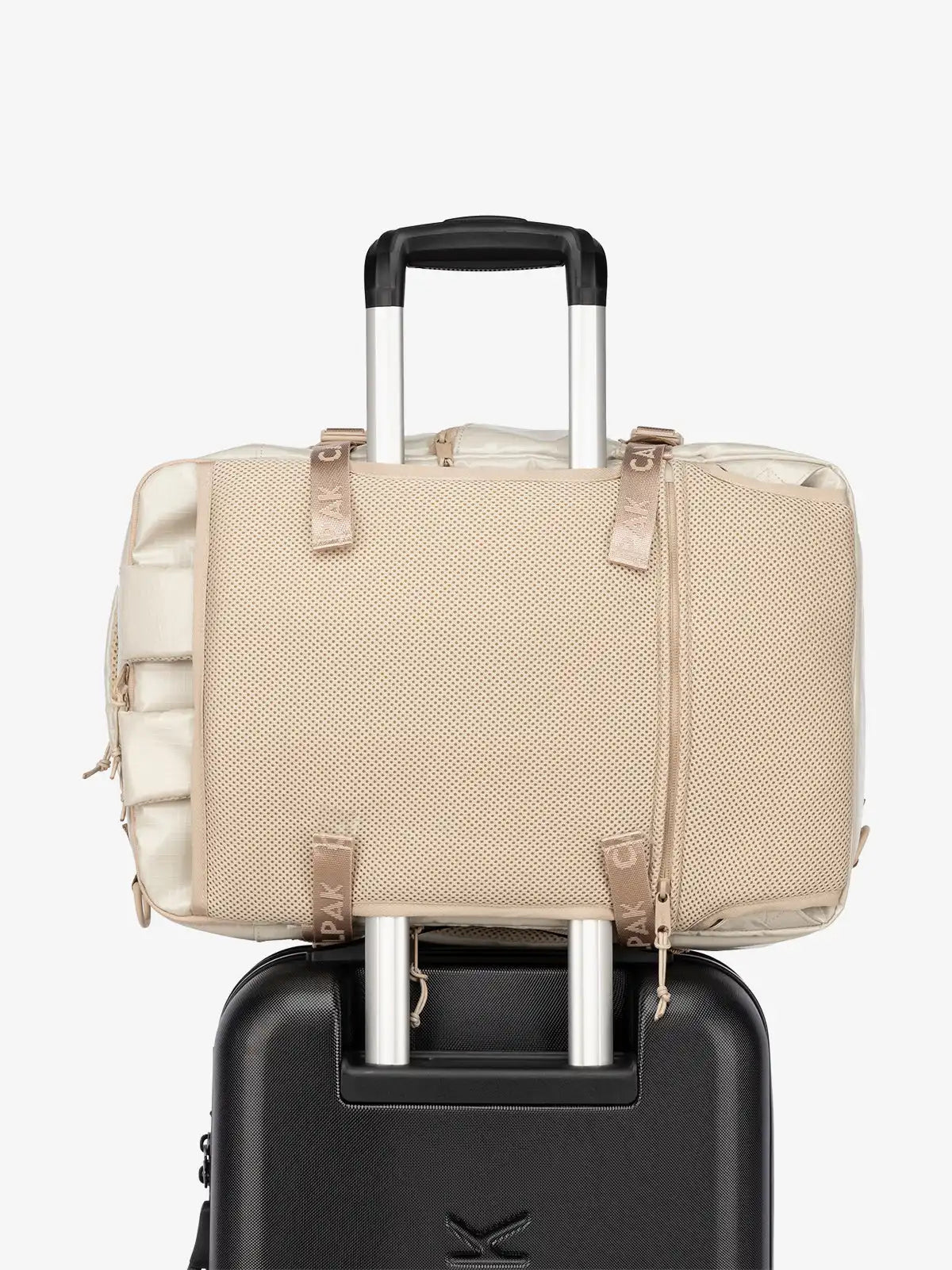 calpaktravelmalls.com
