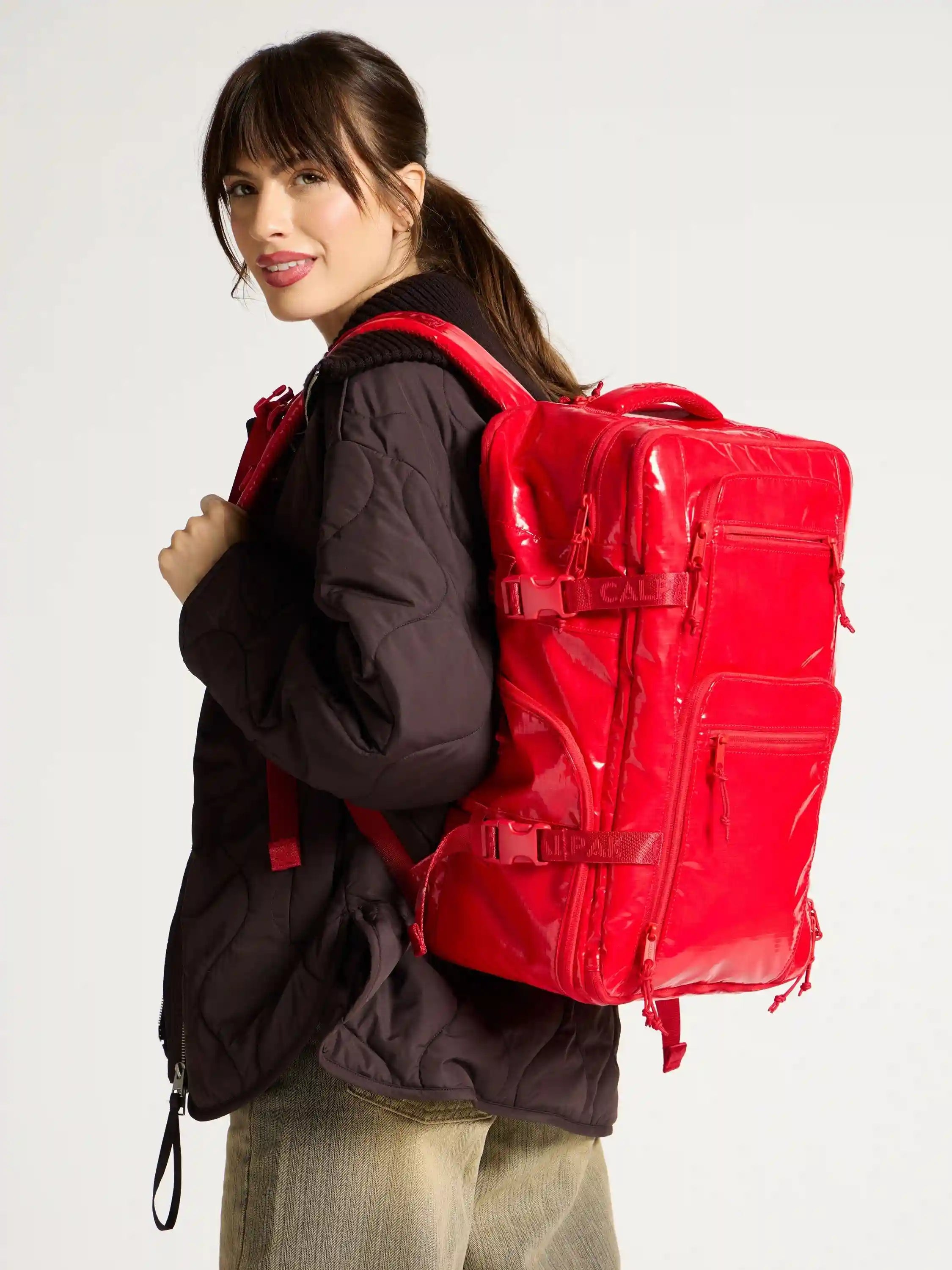 calpaktravelmalls.com