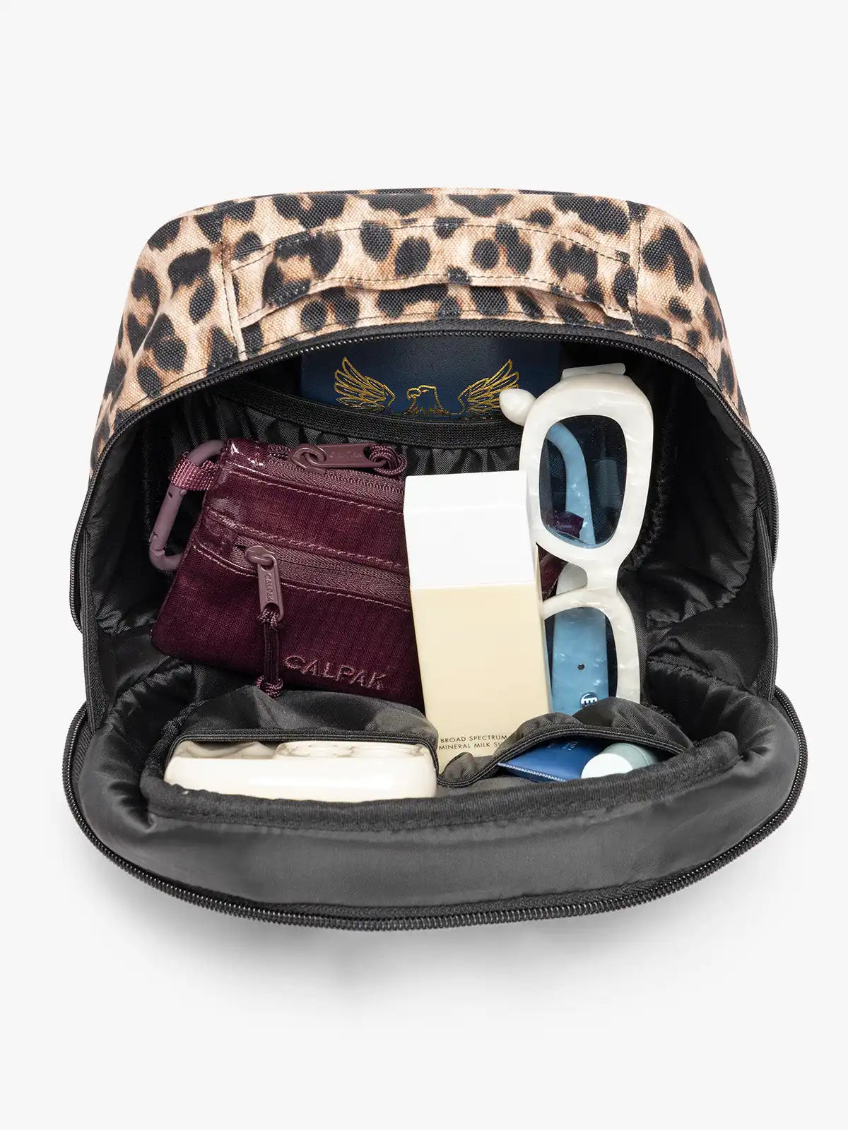 calpaktravelmalls.com