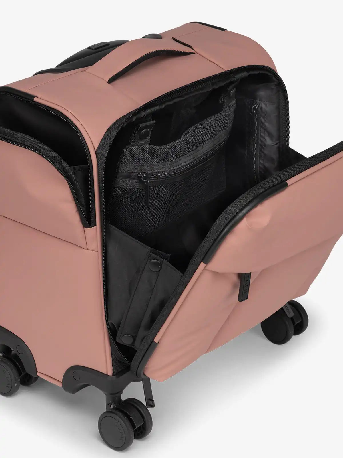 calpaktravelmalls.com