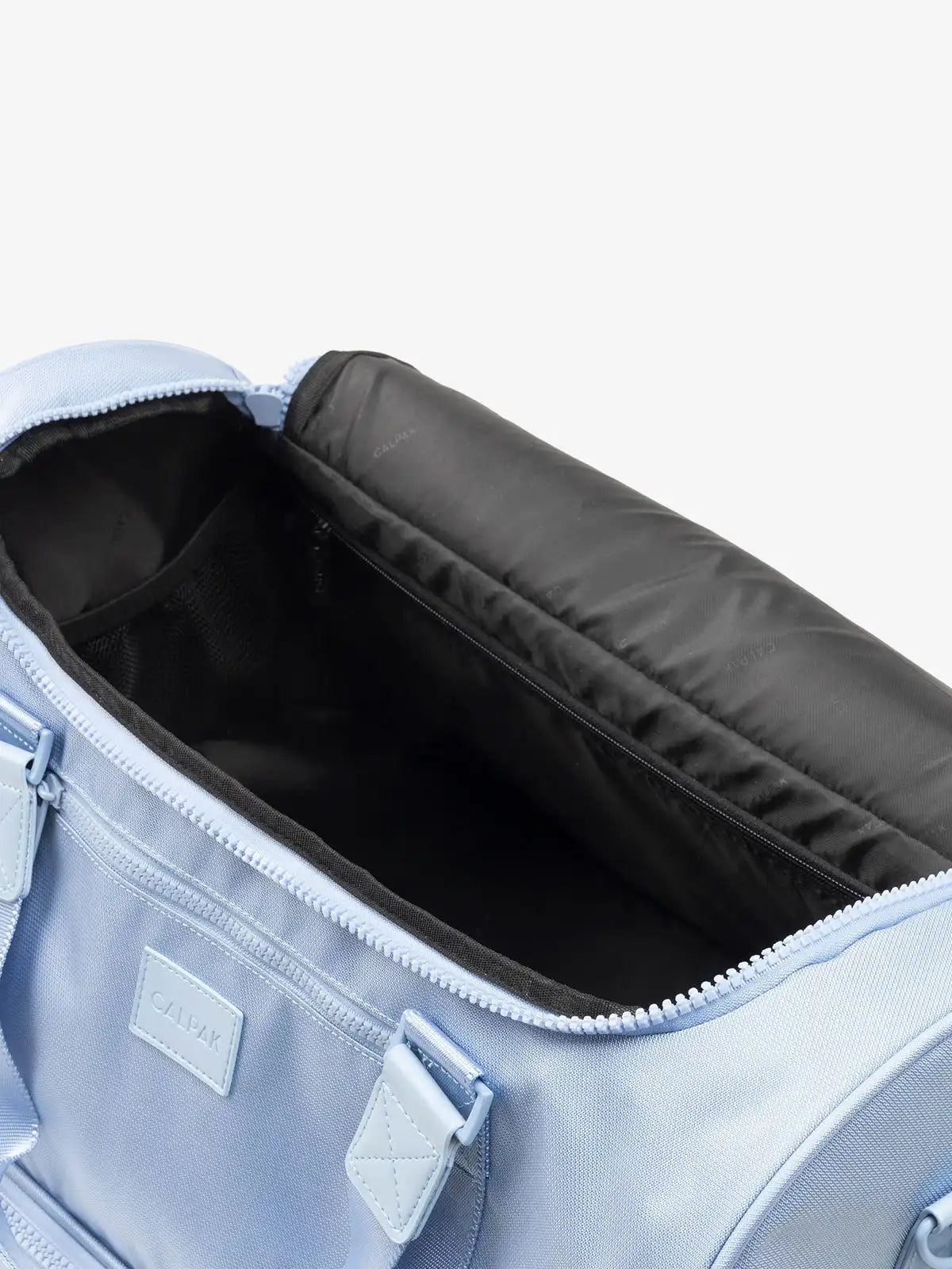 calpaktravelmalls.com
