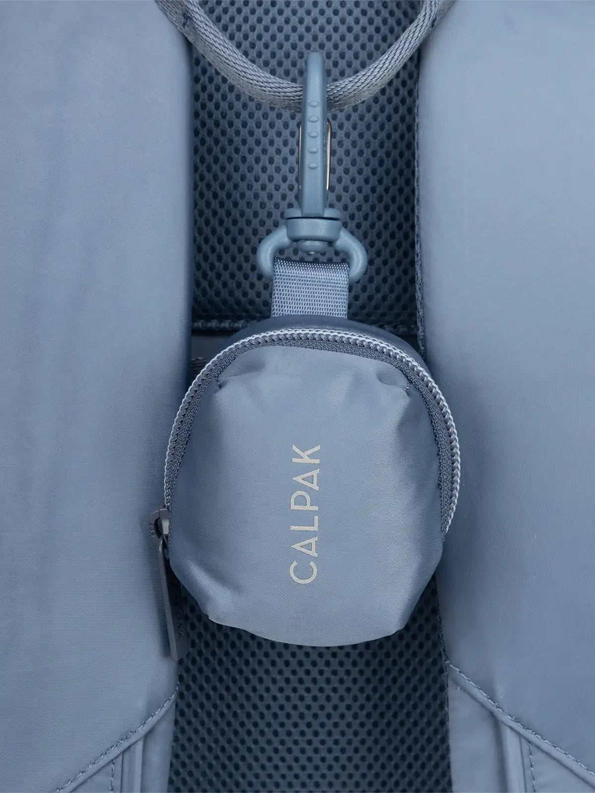 calpaktravelmalls.com