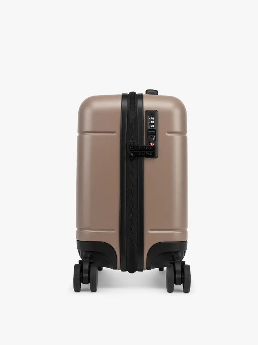 calpaktravelmalls.com