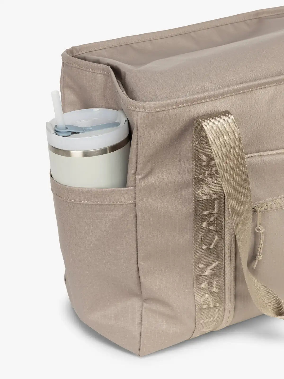 calpaktravelmalls.com