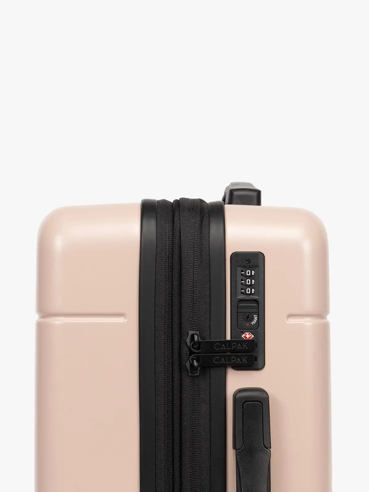 calpaktravelmalls.com