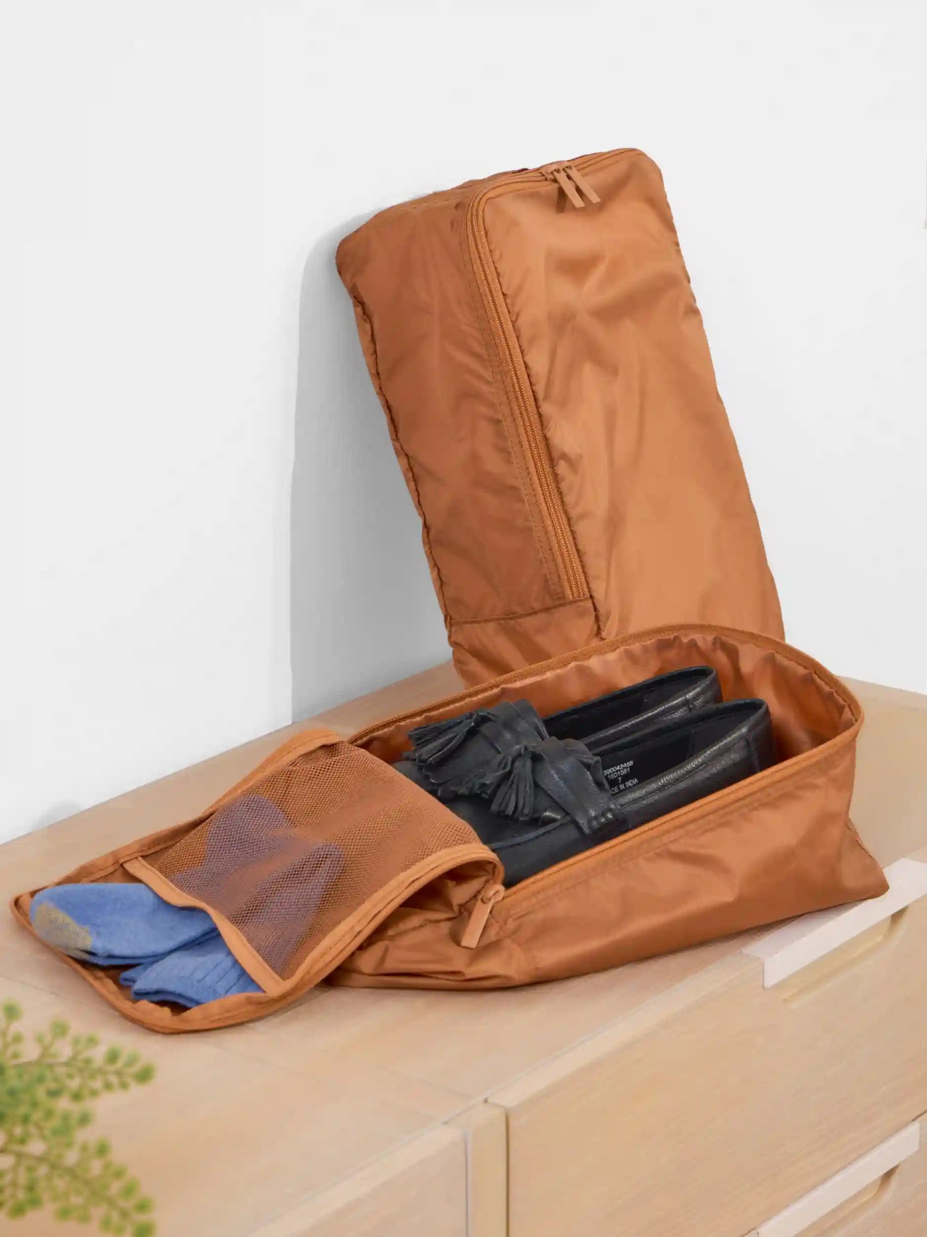 calpaktravelmalls.com