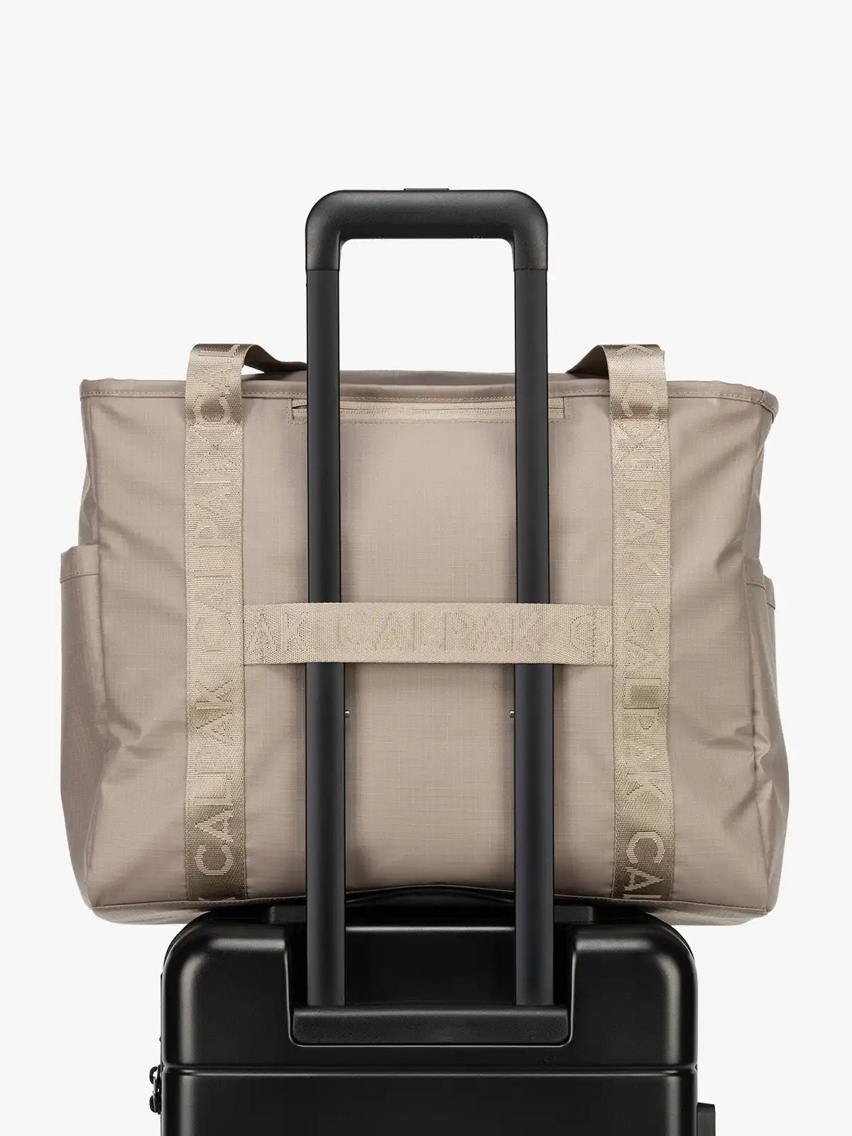 calpaktravelmalls.com