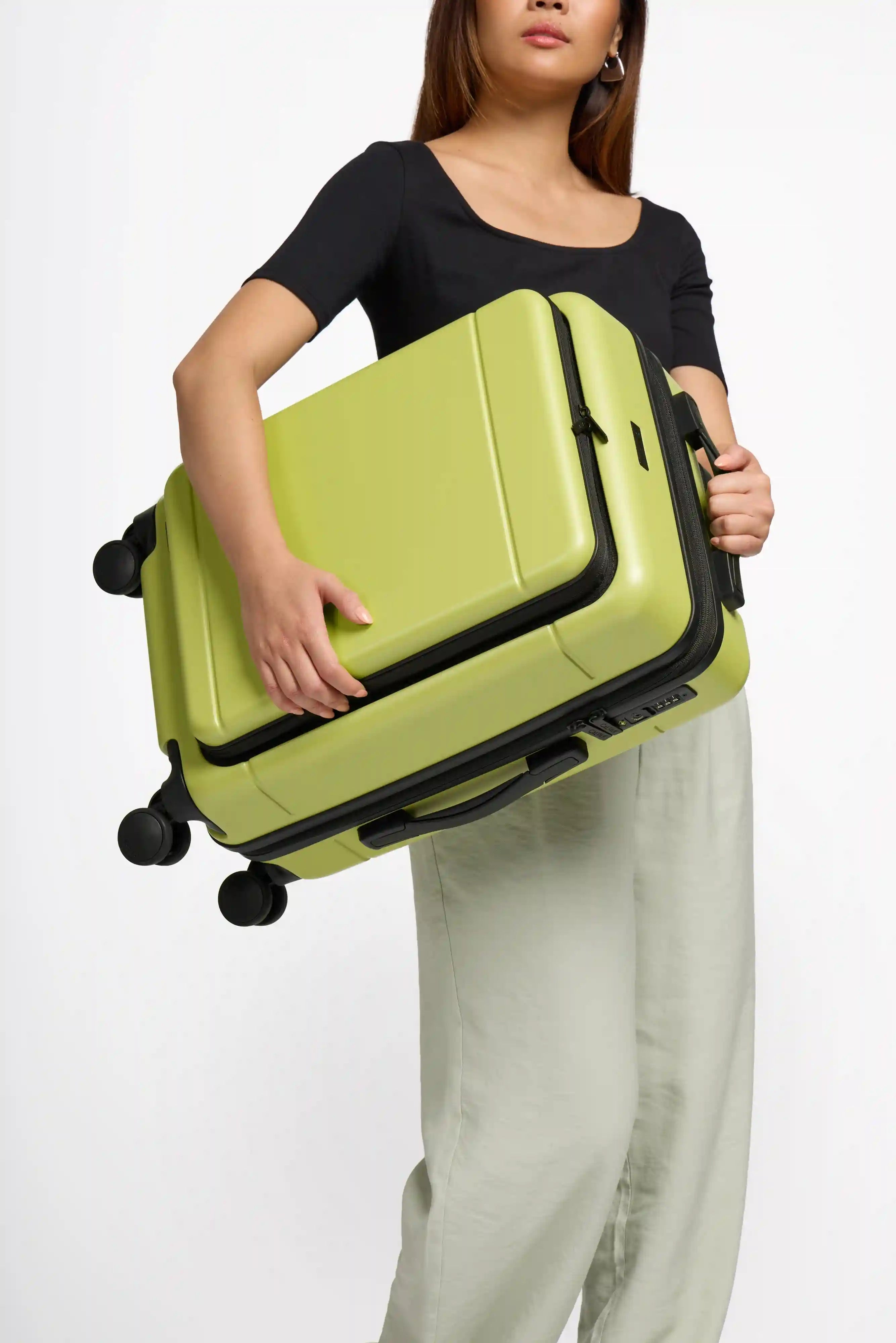 calpaktravelmalls.com