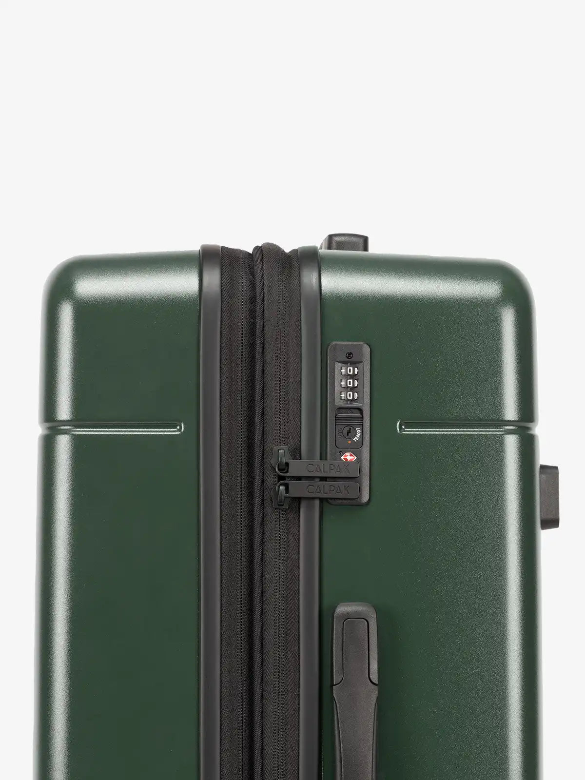 calpaktravelmalls.com
