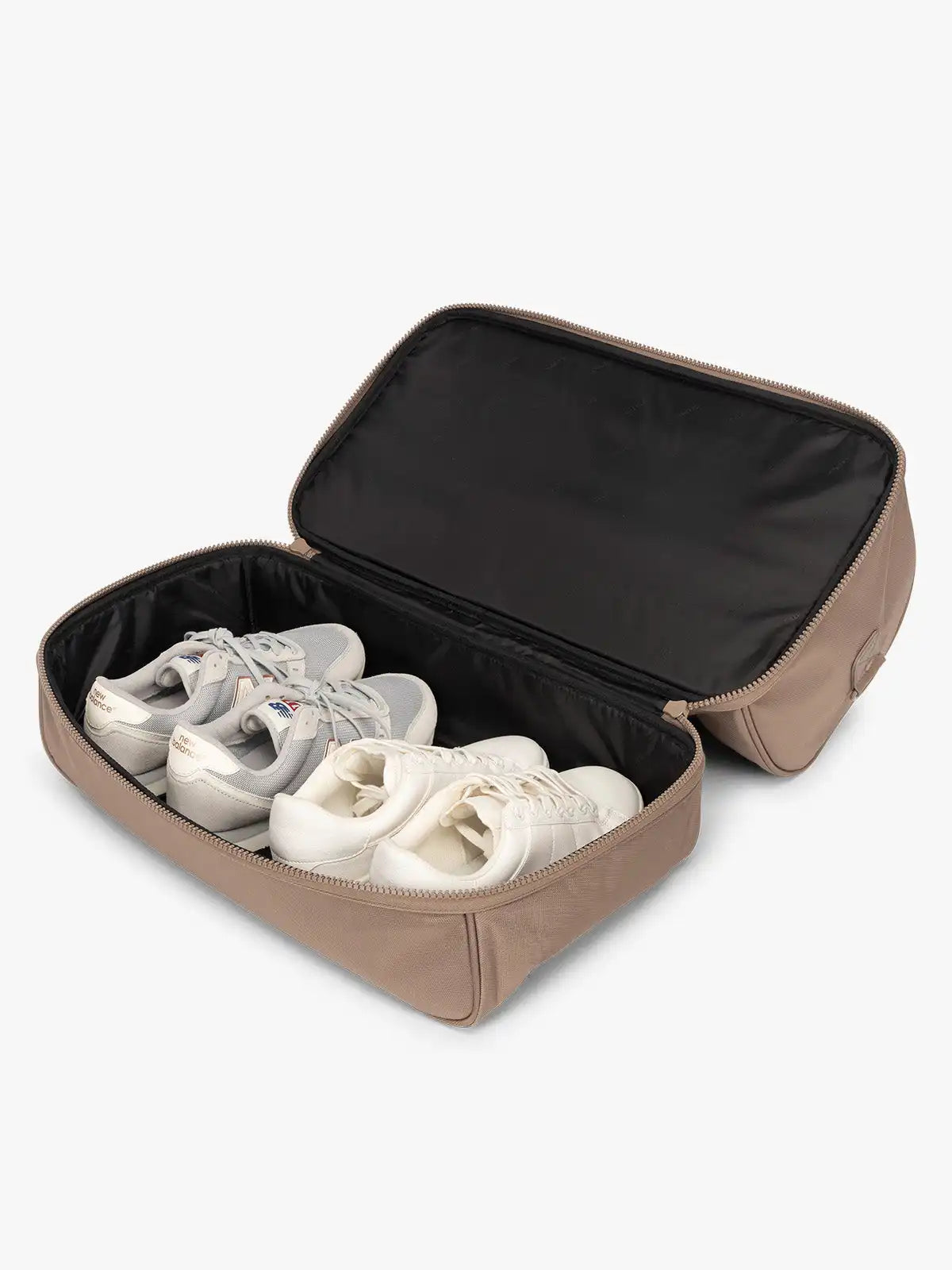 calpaktravelmalls.com