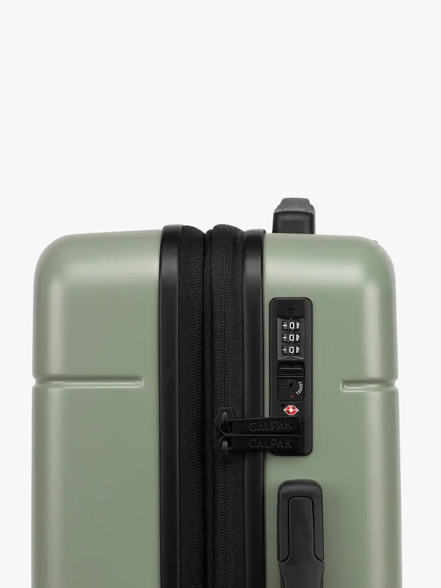calpaktravelmalls.com