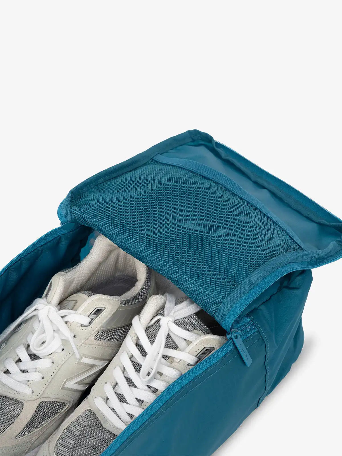 calpaktravelmalls.com