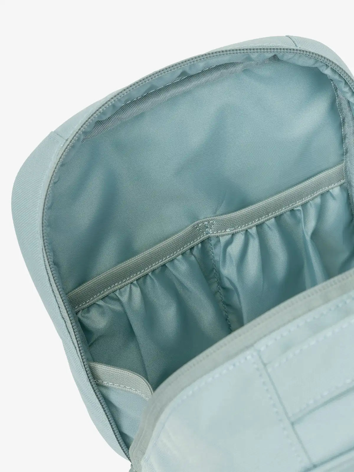 calpaktravelmalls.com