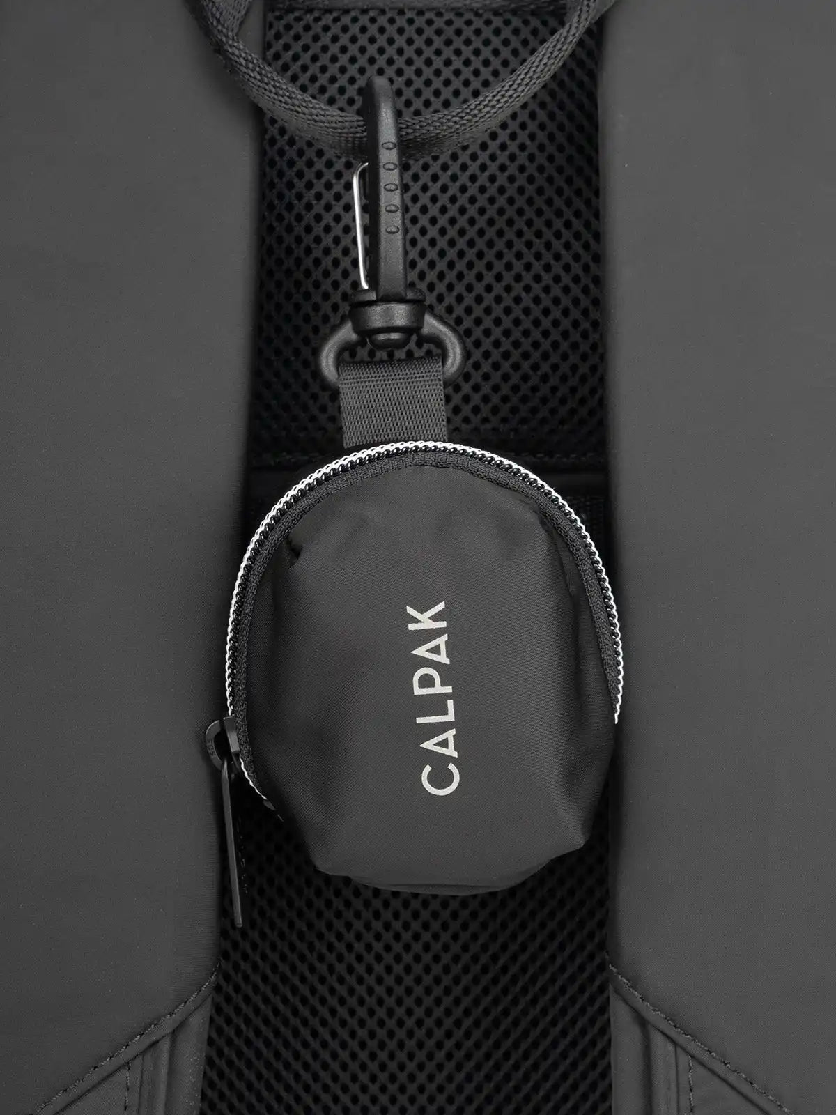 calpaktravelmalls.com